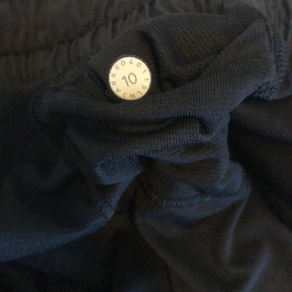 Lululemon shorts. NWOT - Picture 5 of 8